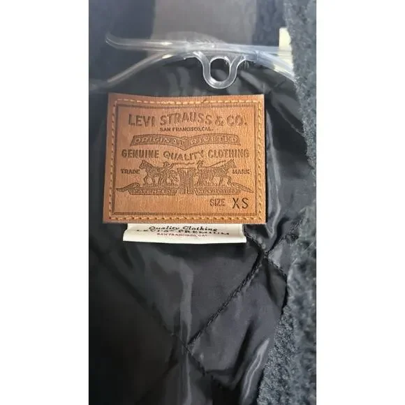 Levi’s Premium Ex-boyfriend Sherpa Trucker Jacket MSRP 168 Button Snaps XS - Picture 5 of 5